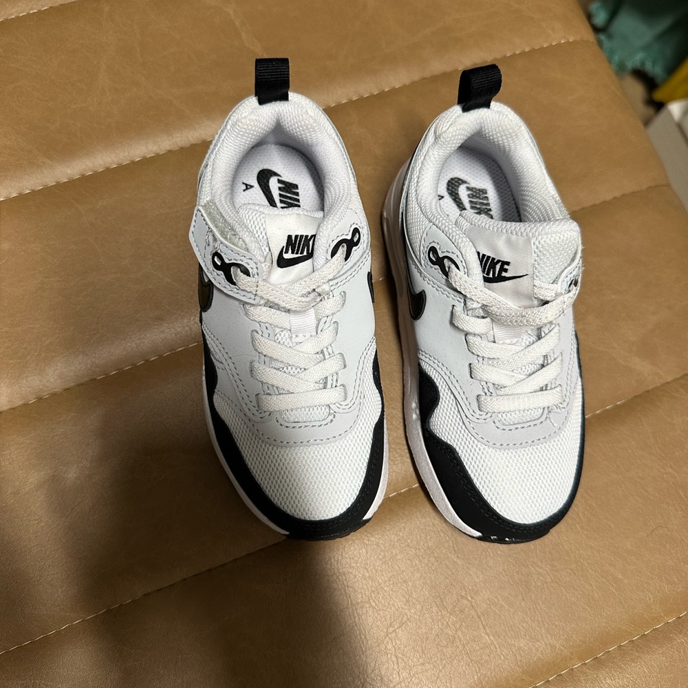 Nike Kids Black and White Sneakers